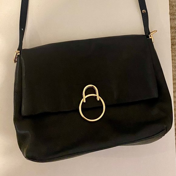 Vince Camuto Handbags - Vince Camuto black leather shoulder bag/convertible crossbody